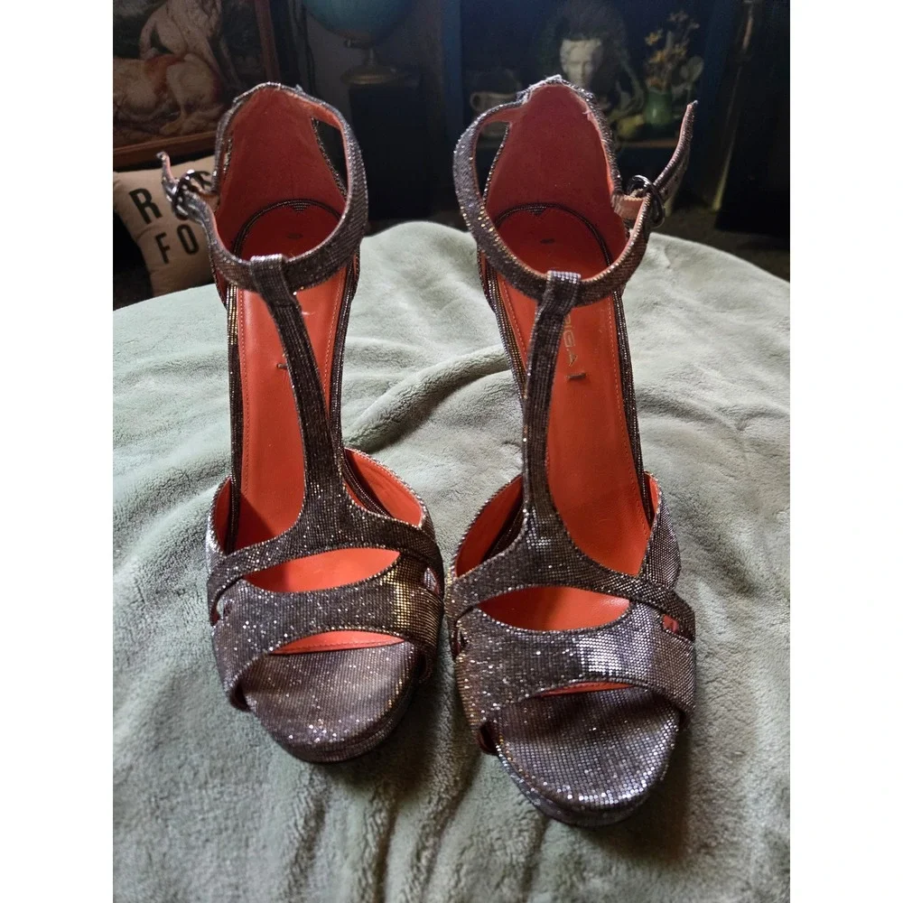 Via Spiga Womens‎ Metallic T-Strap Platform Stiletto Sandals Silver Pewter 8.5 M